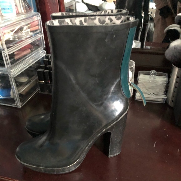 Rainy heel boots - Picture 2 of 3